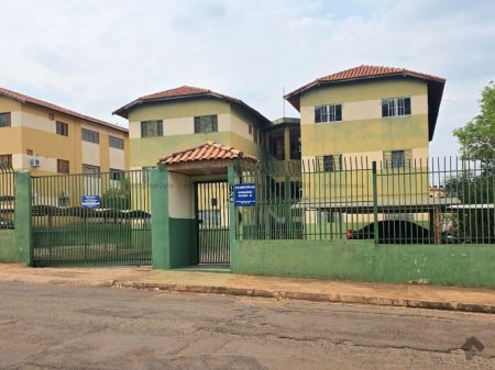 Apartamento em Aero Rancho