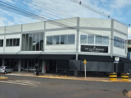Sala / Salão / Loja em Centro