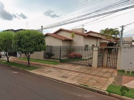 Casa-Térrea em Monte Castelo
