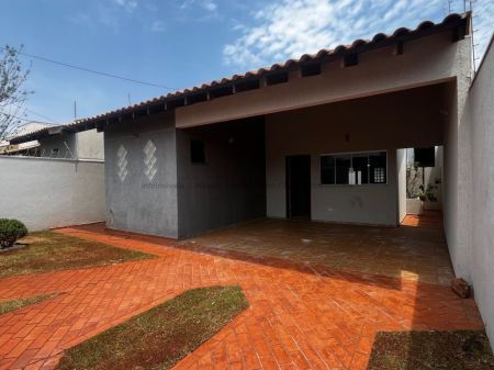 Casa-Térrea em Rita Vieira