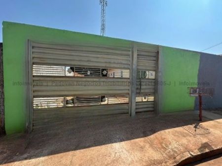 Casa-Térrea em Aero Rancho