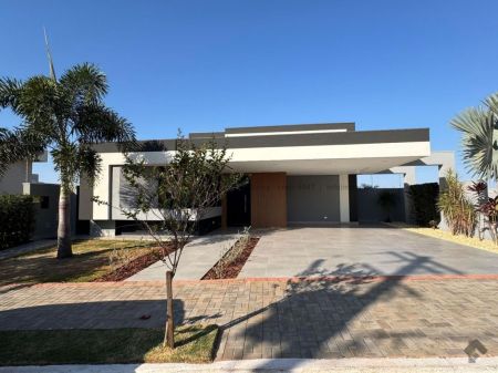 Casa-Térrea-Condomínio em Jardim Noroeste
