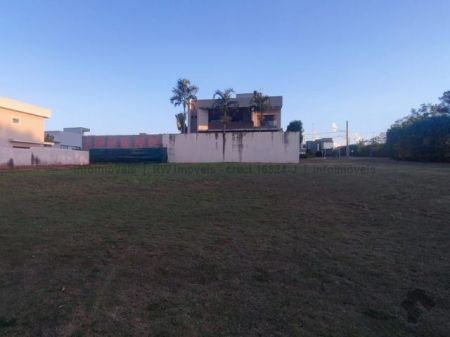 Terreno-Condomínio em Residencial Alphaville II