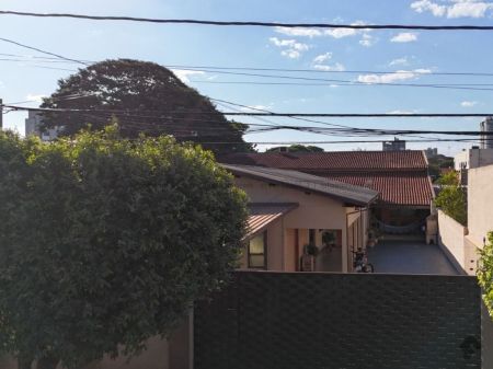 Casa-Térrea em Centro