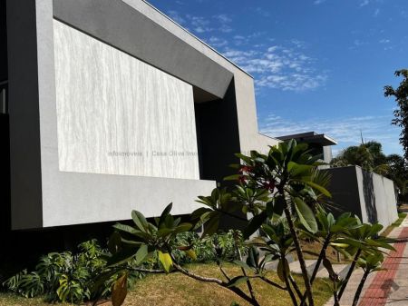 Casa-Térrea-Condomínio em Pq. Residencial Damha III