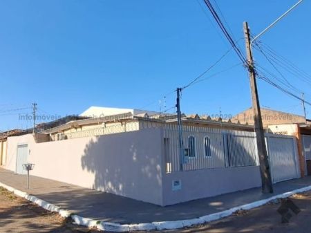 Casa-Térrea em Vila Alba