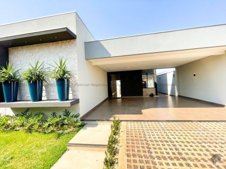 Casa-Térrea em Rita Vieira