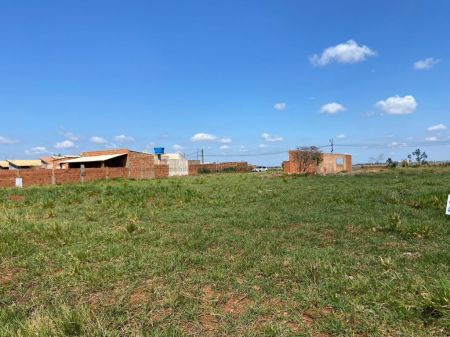Terreno em Riviera Park