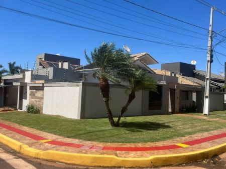 Casa-Térrea em Centro