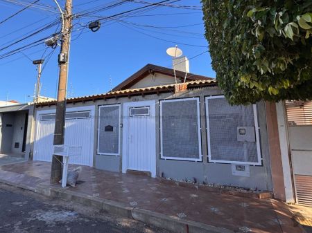 Casa-Térrea em Jardim Monte Líbano