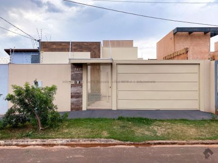 Casa-Térrea em Rita Vieira