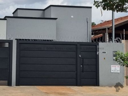 Casa-Térrea em Santa Carmélia