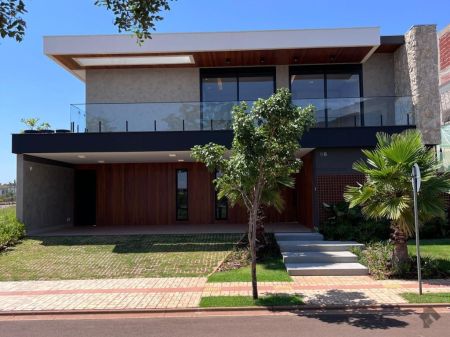 Sobrado-Condomínio em Riviera Home Club