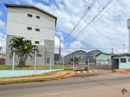 Apartamento em Jardim Centenário