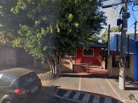 Casa-Térrea em Monte Castelo