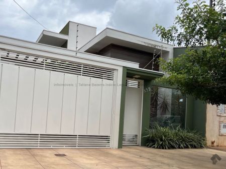 Casa-Térrea em Rita Vieira