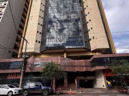 Sala / Salão / Loja em Centro