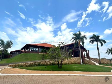 Terreno-Condomínio em Terras do Golfe