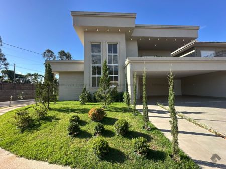 Sobrado-Condomínio em Pq. Residencial Damha III