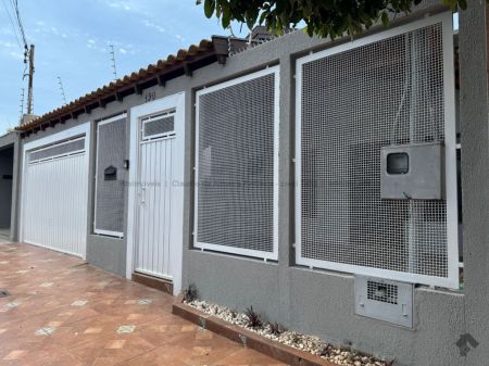 Casa-Térrea em Jardim Monte Líbano