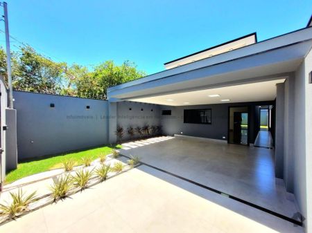 Casa-Térrea em Rita Vieira