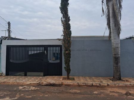 Casa-Térrea em Moreninha