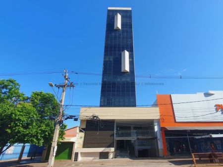 Sala / Salão / Loja em Centro