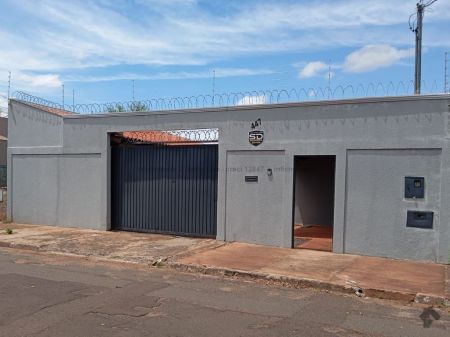 Casa-Térrea em Vila Palmira