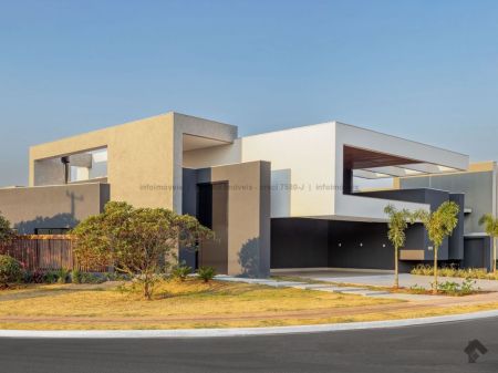 Casa-Térrea-Condomínio em Residencial Alphaville II