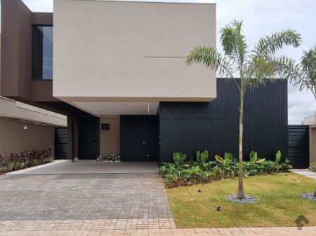 Casa-Térrea-Condomínio em Residencial Alphaville