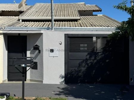 Casa-Térrea em Jardim Seminário