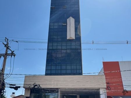 Sala / Salão / Loja em Centro