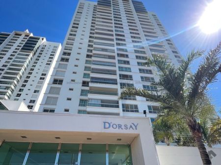 Apartamento em Jardim Veraneio