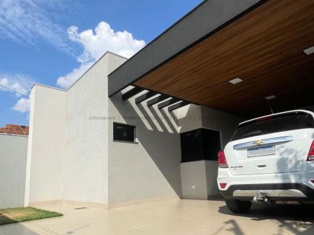 Casa-Térrea em Pioneiros