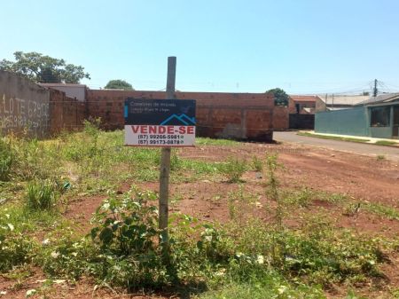 Terreno em Aero Rancho
