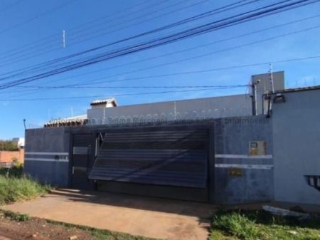 Casa-Térrea em Rita Vieira