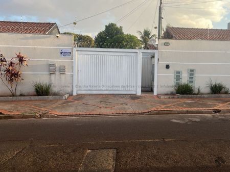 Casa de Vila em Vila Carolina