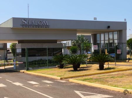 Terreno-Condomínio em Residencial Shalom