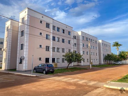 Apartamento em Pioneiros