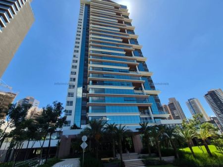 Apartamento em Royal Park