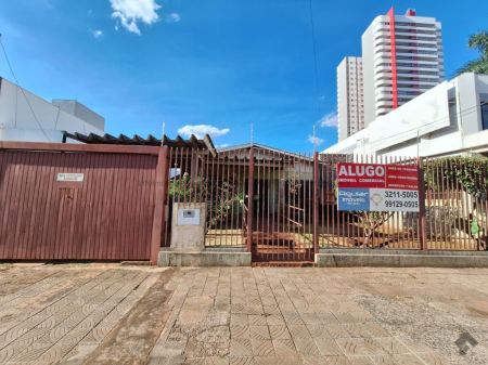 Casa Comercial em Jardim dos Estados