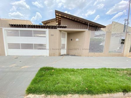 Casa-Térrea em Vila Belo Horizonte