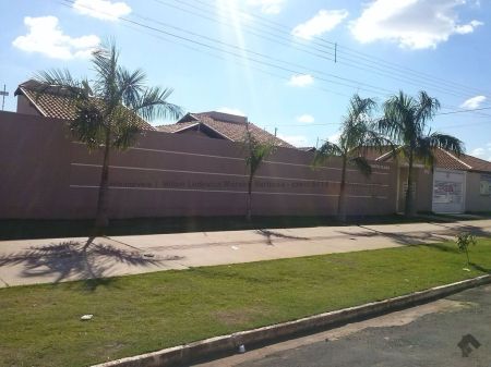 Casa-Térrea-Condomínio em Vila Marcos Roberto