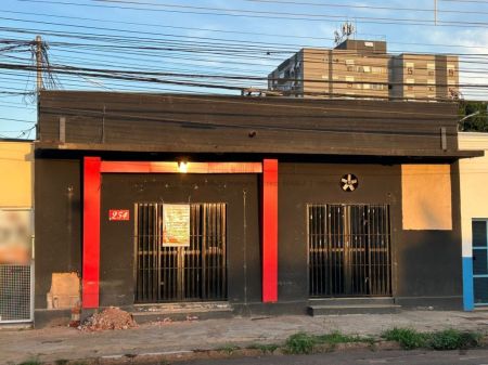 Sala / Salão / Loja em Centro