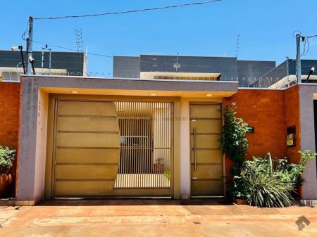 Casa-Térrea em Rita Vieira