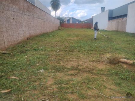 Terreno em Jardim Itatiaia
