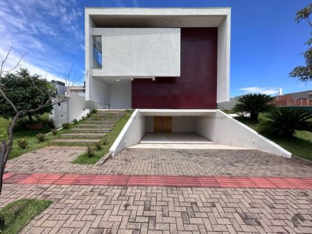 Sobrado-Condomínio em Residencial Alphaville