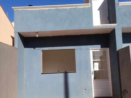Casa-Térrea em Vila Santa Luiza