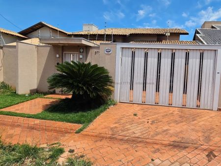 Casa-Térrea em Vila Vilas Boas