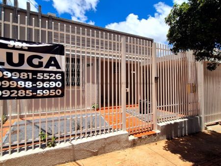 Casa-Térrea em Centro